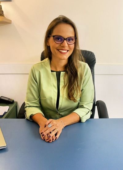 Thaís Magalhães - Veterinária Especialista em Nutrologia Animal